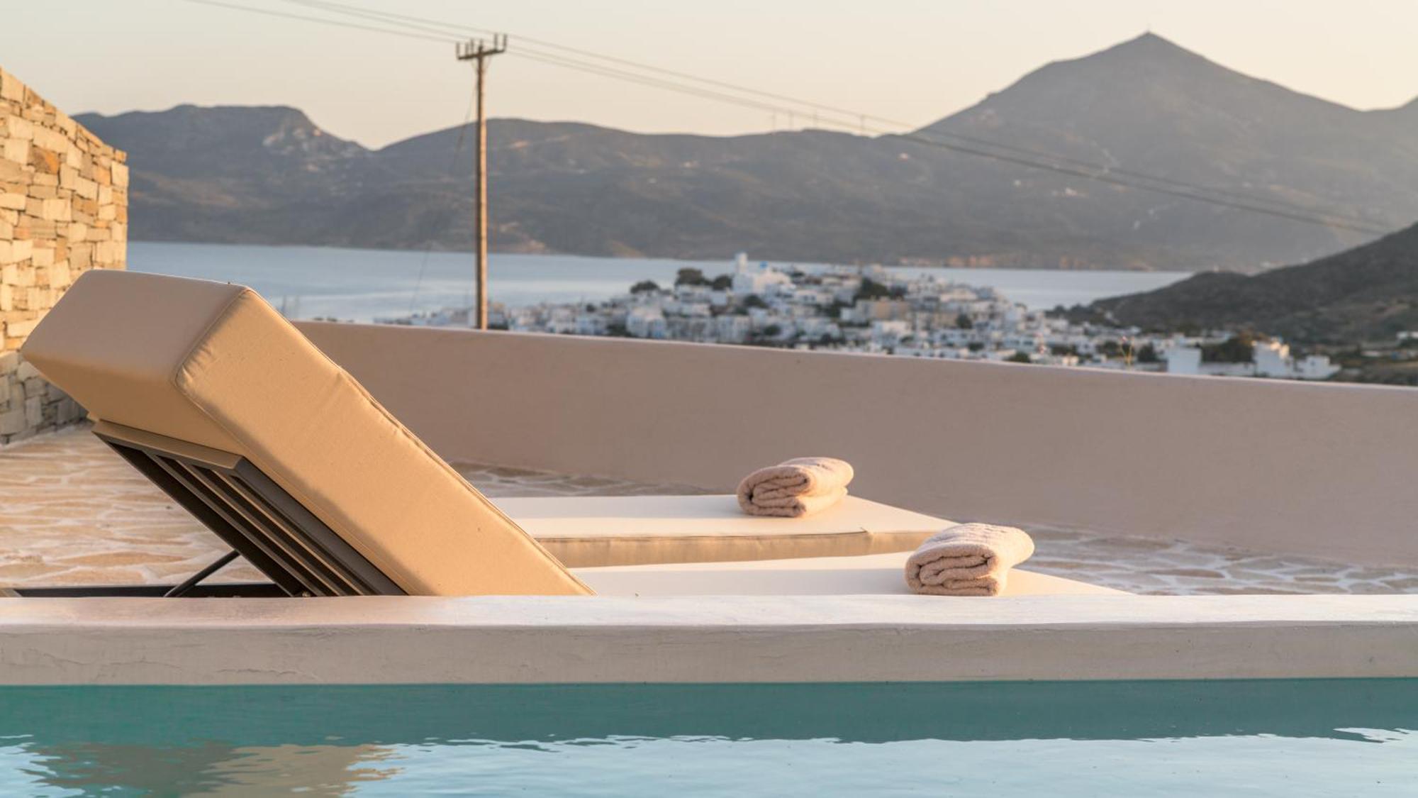 Solus Suites Milos Адамас Екстер'єр фото